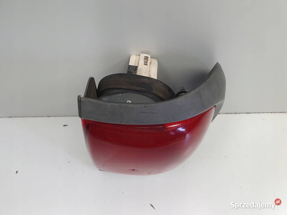 LAMPA PRAWA Nissan Terrano II lift 0107r TYLNA lubelskie Rudka