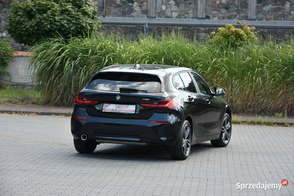 BMW 118 F40 118i 140 Automat 2022r Virtual czarny Kampinos