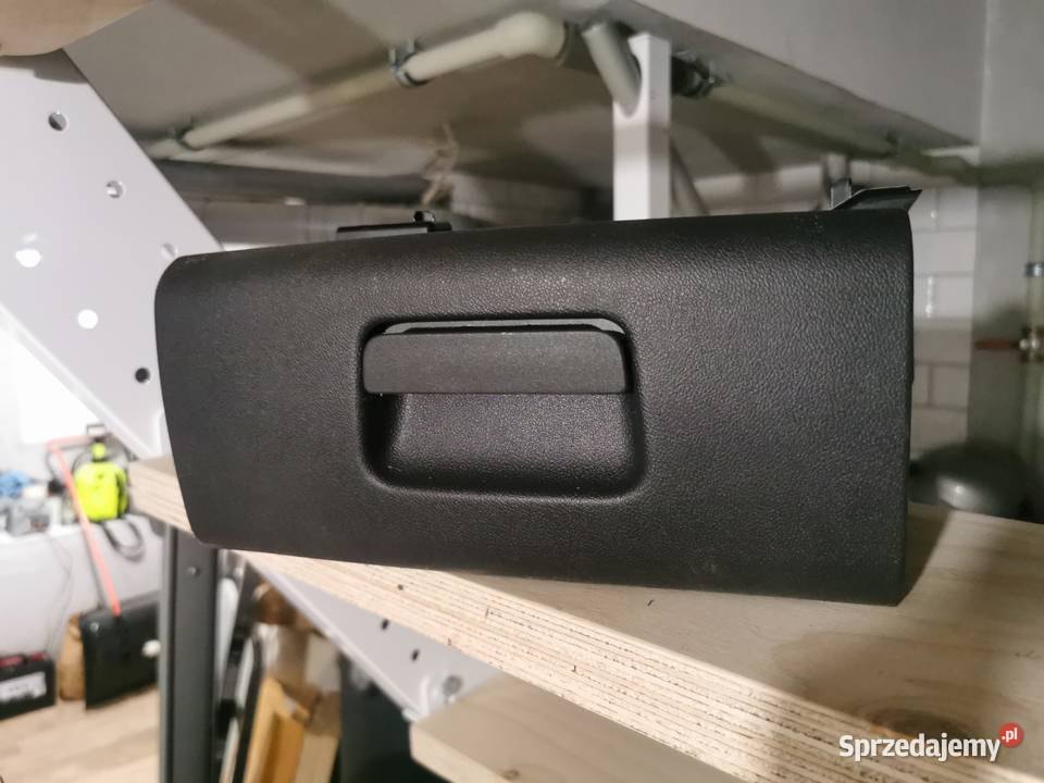 TIGUAN 5NA II SCHOWEK POD FOTEL PÓŁKA PRAWY LEWY podkarpackie Dębica sprzedam