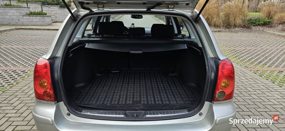 Toyota Avensis SOL 2005r 18 VVTI 129 kombi stan ESP Avensis