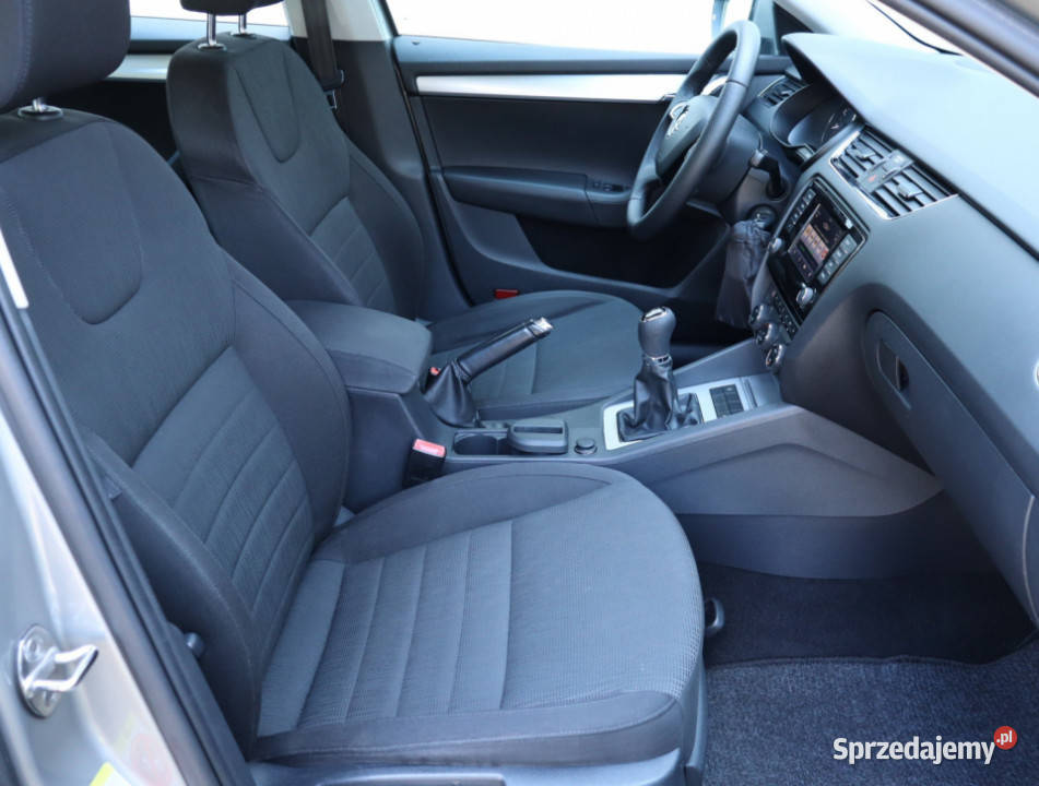 Skoda Octavia 14 TSI beżowy mazowieckie