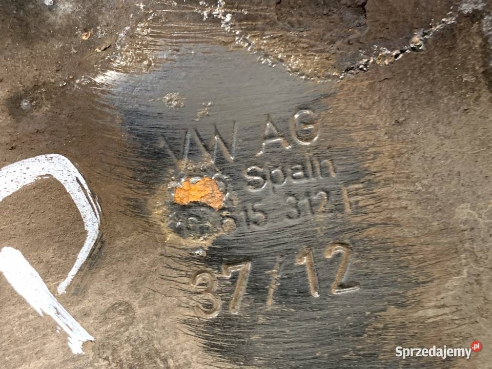 ZWROTNICA PRAWY PRZÓD VW PASSAT B7 18 160 1015 osobowe sprzedam