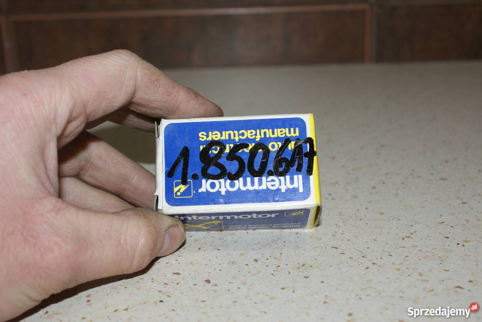 Termowyłącznik wentylatora chłodnicy BMW E30 E36