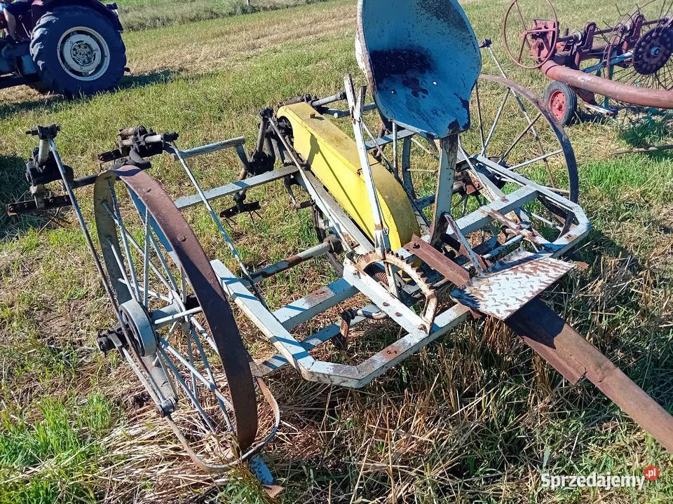 Przetrząsarka konna Uszew