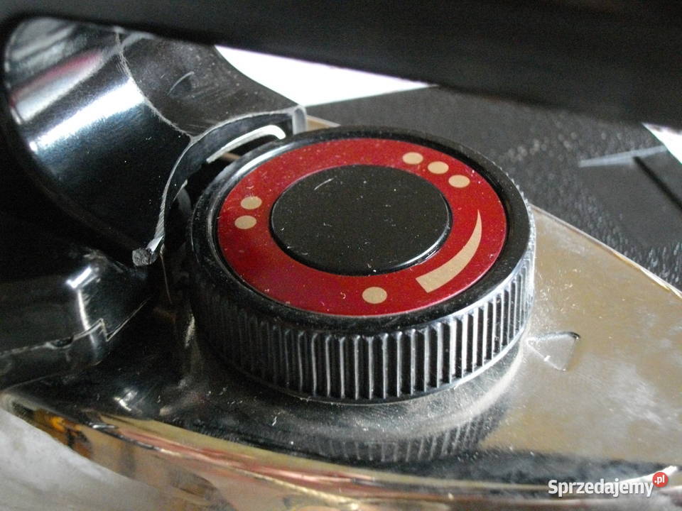 Składaneturystyczbne żelazko produkcji Przemyśl