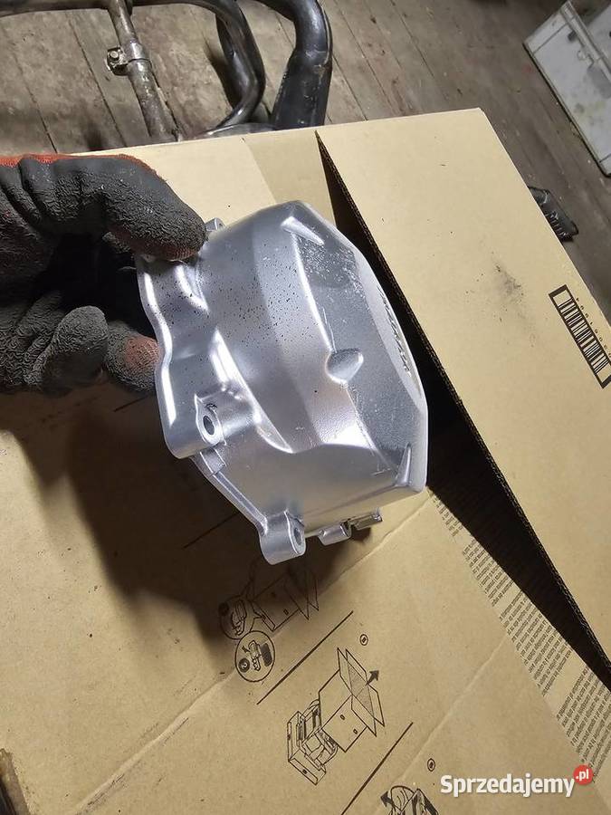 Yamaha FZ6 pokrywa dekiel osłona silnika lewa sprzedam