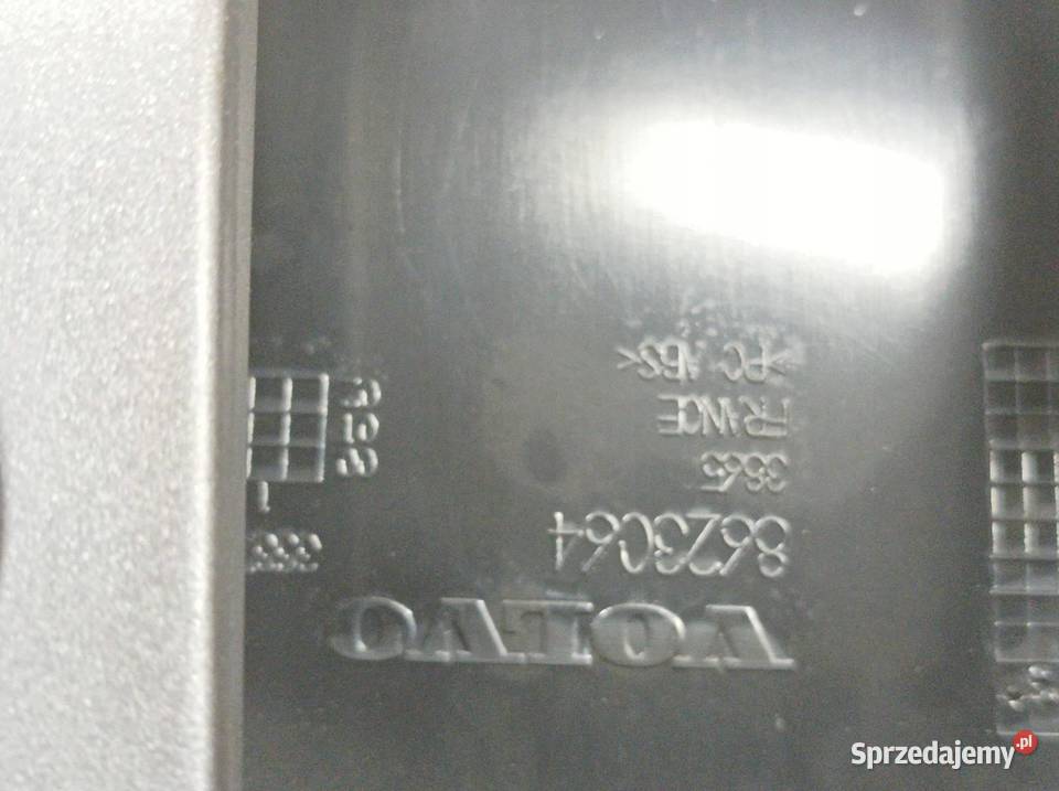 OSŁONA RAMKA PANELU NAWIEWU Volvo V50 I 20042012 sprzedam