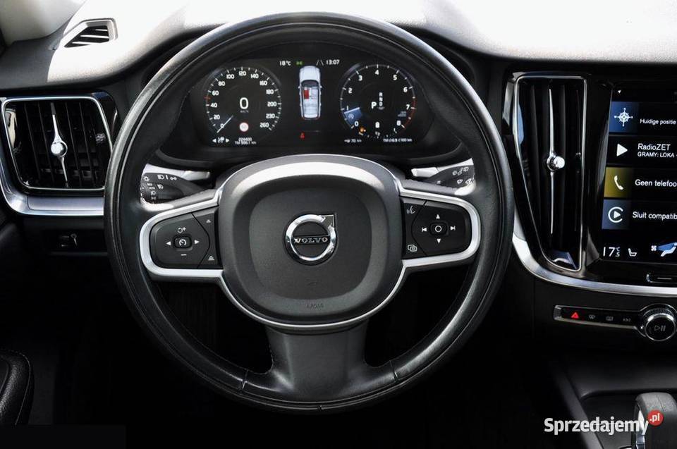 Volvo V60 B3 B Geartronic Momentum 163 2021r zachodniopomorskie Goleniów