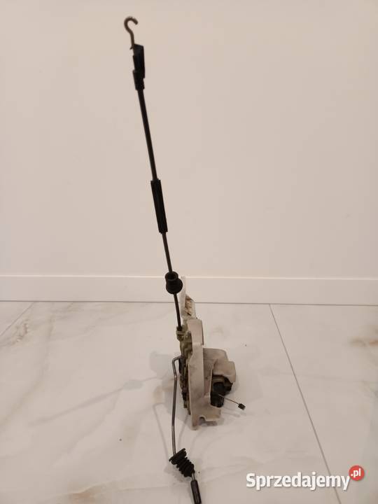 Zamek drzwi prawy przód VW Polo 2007r Jaworzno