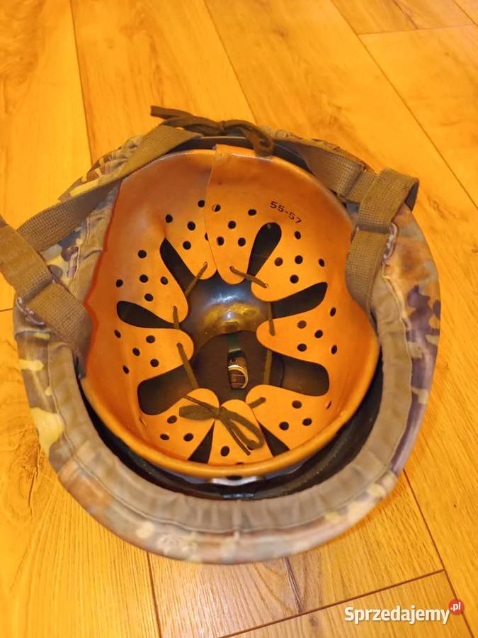 Hełm wojskowy z pokrowcem Bielsko-Biała