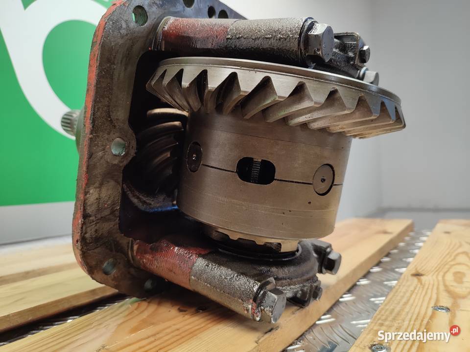 Atak Manitou Mt 626 Carraro 15x32 przód Wilkowo