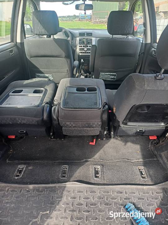 Toyota Avensis Verso 7 osób benzyna gaz manualna