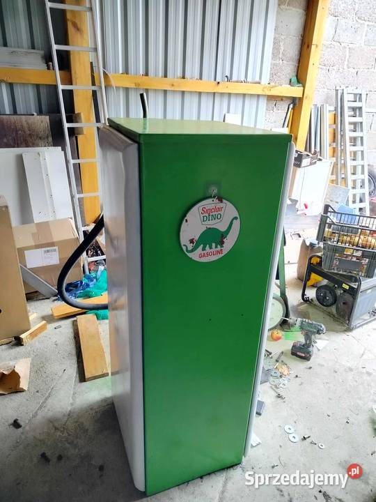 Stary dystrybutor paliwa lata 70 Łowicz