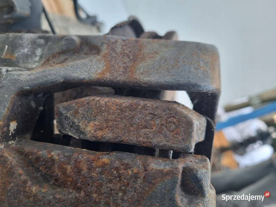 Volvo V70 III 24 D5 PRZEDNI AMORTYZATOR lewy osobowe Chełm sprzedam