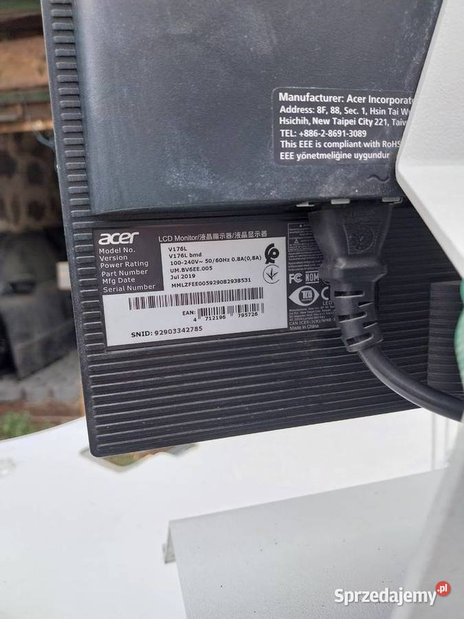 Stoły biurowotechniczne z podświetleniem i Lindów