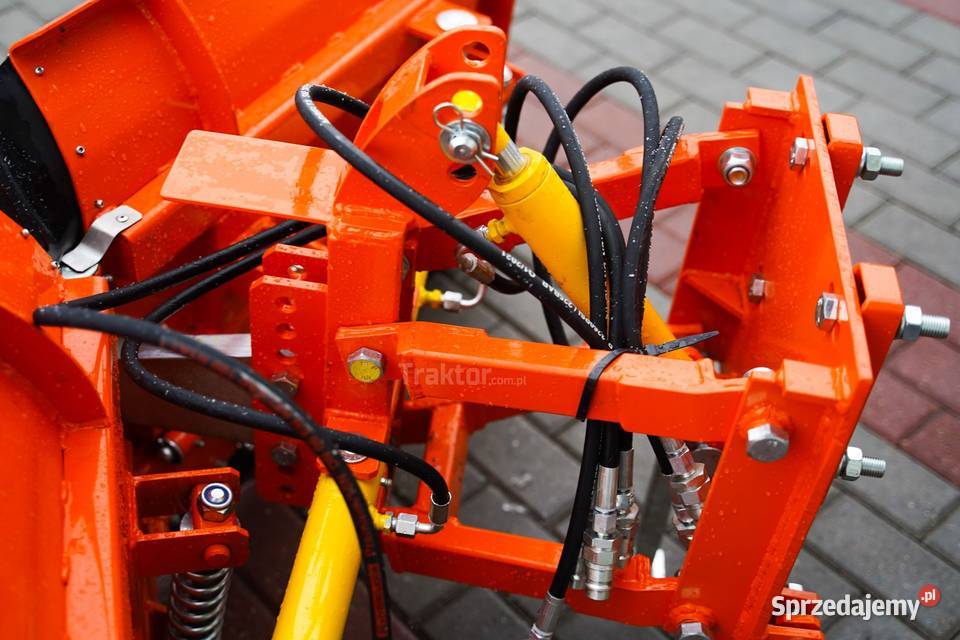 Pług do śniegu strzałkowy 150 hydrauliczny z Tajęcina