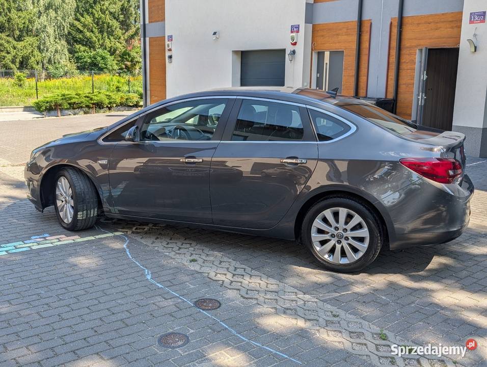 Astra j 17 CDTI 110 koni bezwypadkowy oryginalny Astra Kobyłka