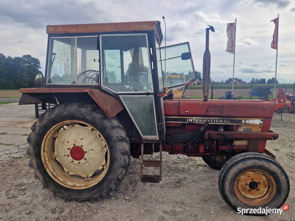 Traktor IHC 844 International