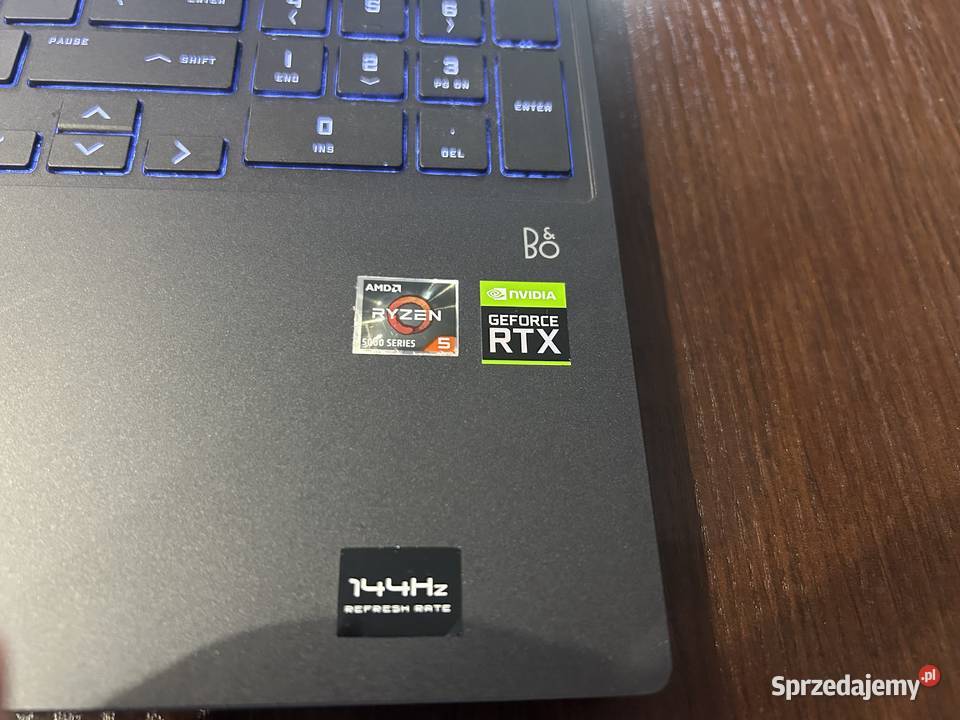 Laptop gamingowy HP Victus z klawiaturą myszką USB 3.0
