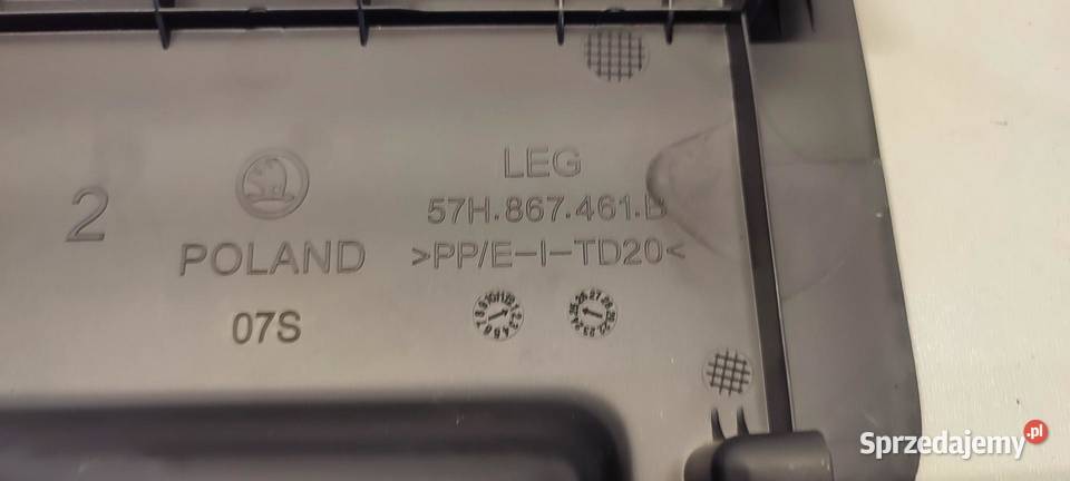 VW TAYRON OSŁONA BOCZKA BAGAŻNIKA 57H867461B Uchwyty fabryczne Motoryzacja dolnośląskie sprzedam