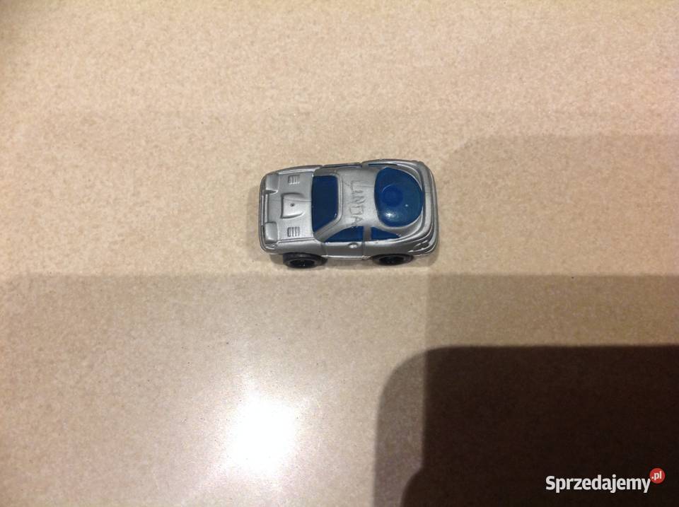 Miniaturowe Autko Resorak Stare 4 lata+