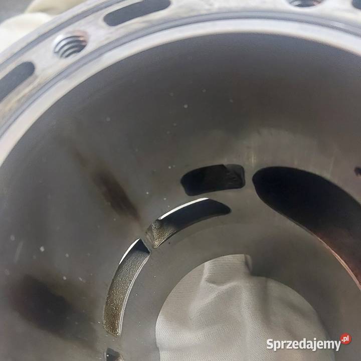 Uszkodzony cylinder Husqvarna te 300 Torzym sprzedam