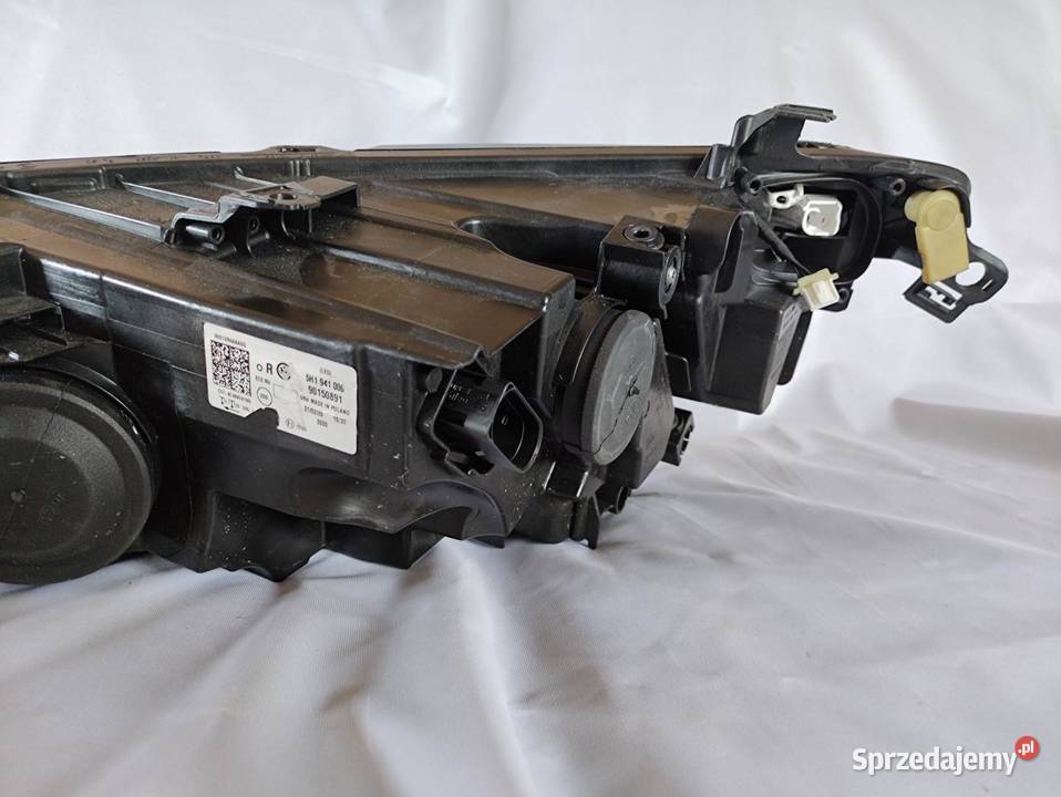 LAMPA FULL LED PRAWY PRZÓD GOLF VIII 5H1941006