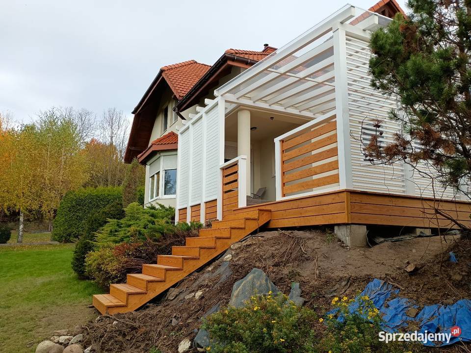 Budowa tarasów drewnianych zadaszeń architektury