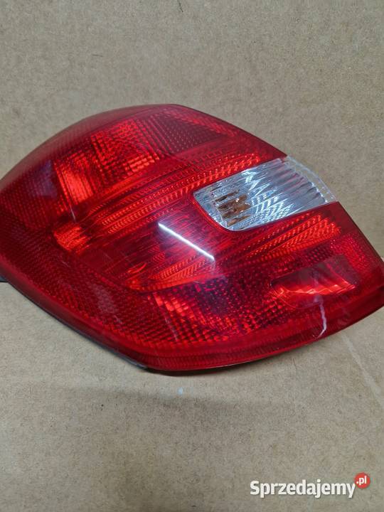 Skoda fabia 2 lift kombi lampa lewy prawy tył