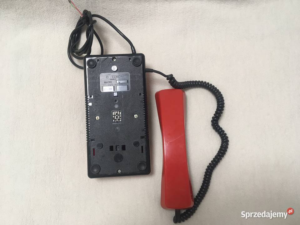 PRL stary telefon Bratek czerwony Kołobrzeg