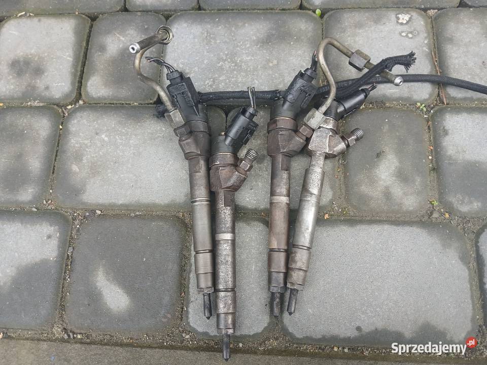Wtryskiwacz wtrysk 0445110015 Mercedes 17CDI Radłów sprzedam