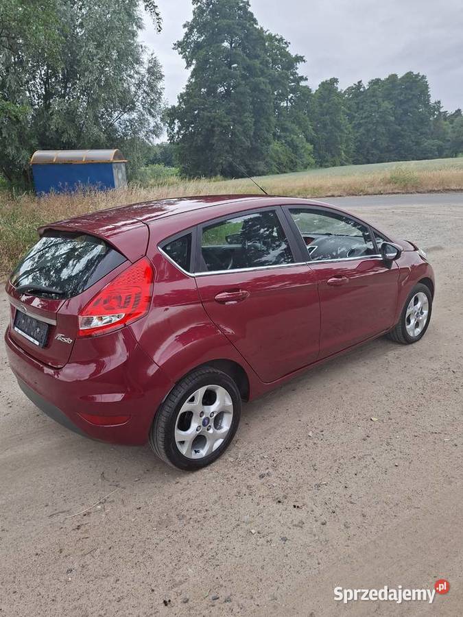 FORD Fiesta mk7 benzyna 125 klimatyzacja 128444km Ford łódzkie Sieradz