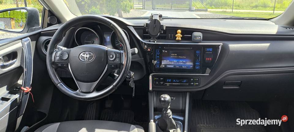 Toyota Auris 16 lift Rok produkcji 2016 Piaseczno