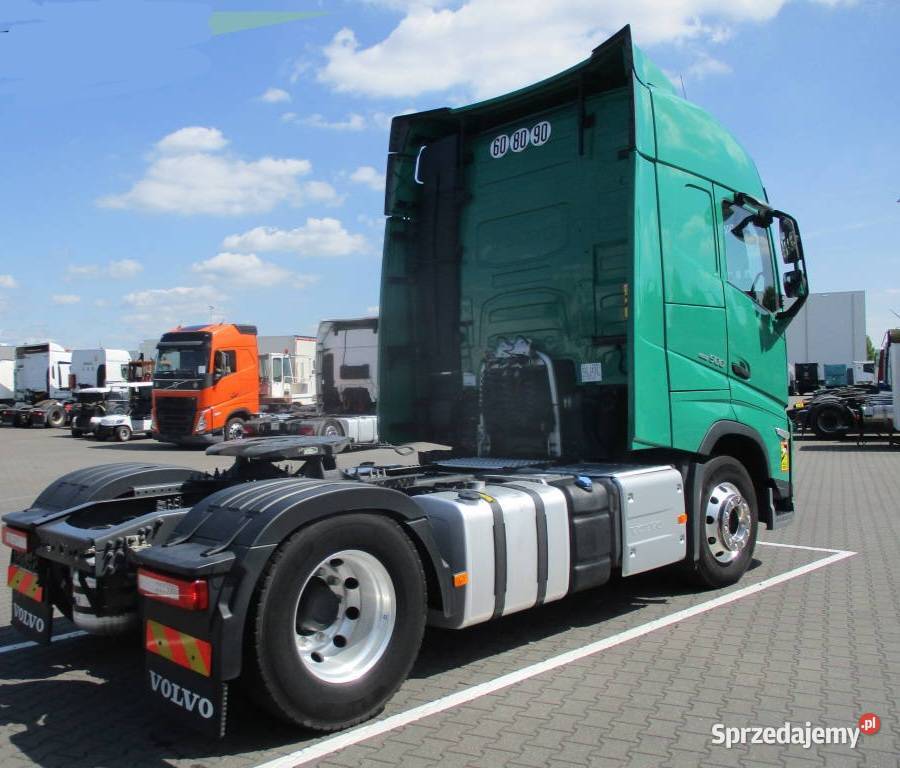 Ciągnik VOLVO FH Warszawa