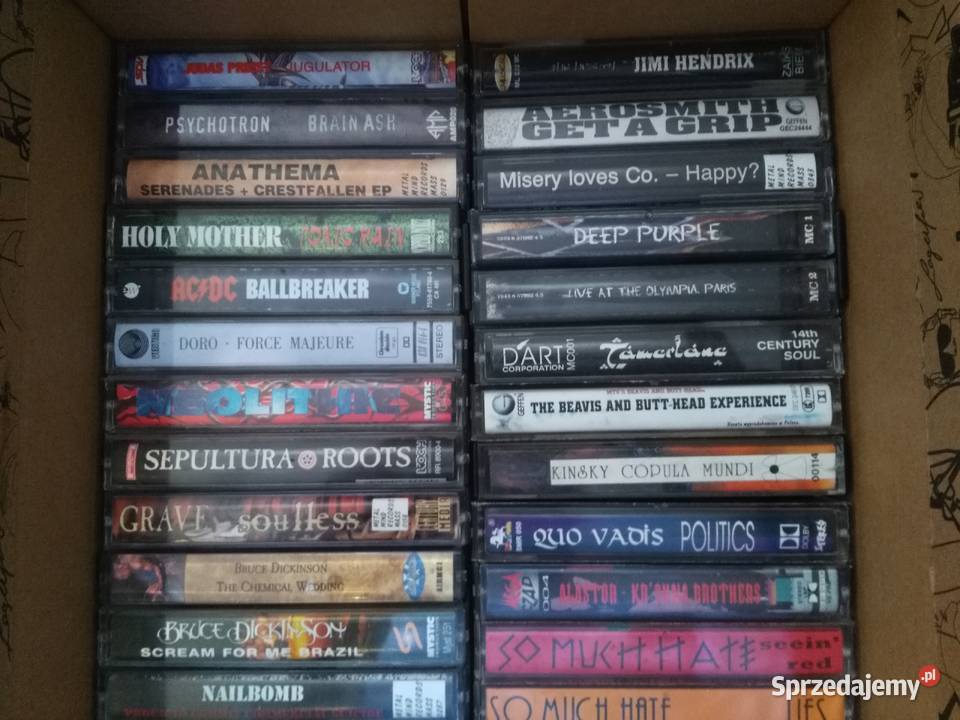 Ponad 100 kaset w trzech pudłach zdjęcia metal