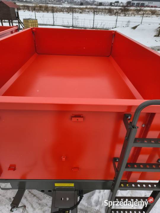 Przyczepa skorupowa budowlana Ursus 7T wywrotka