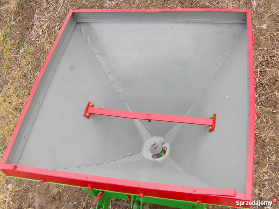 Rozsiewacz nawozów RNZ brzeg N022 750l Lepszy Starościce