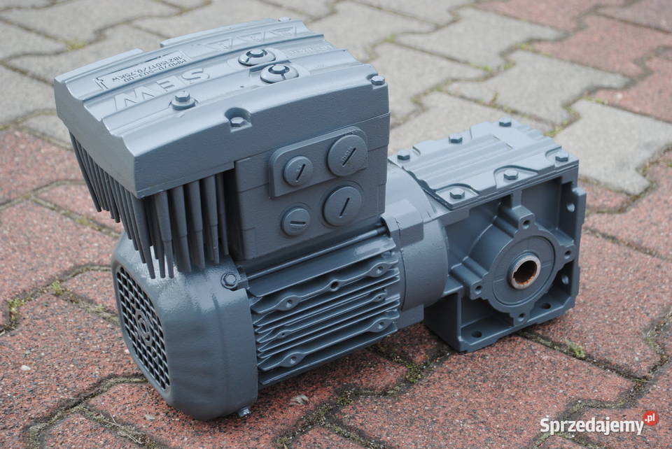Motoreduktor kątowy 0075075kw 12118obr Firmy SEW sprzedam