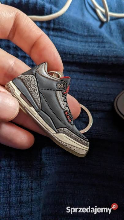 Brylok bryloczek Nike Air Jordan III 3 Warszawa