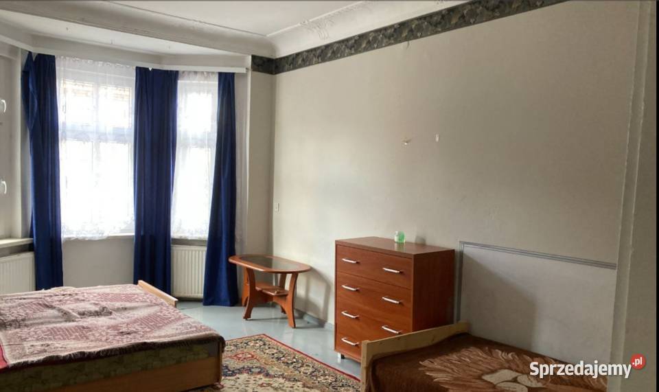 3pok 89met Gniewomierskiego PIWNICA Legnica kamienica