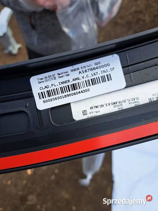 Listwa nakładka na błotnik prawa Mercedes GLE sprzedam