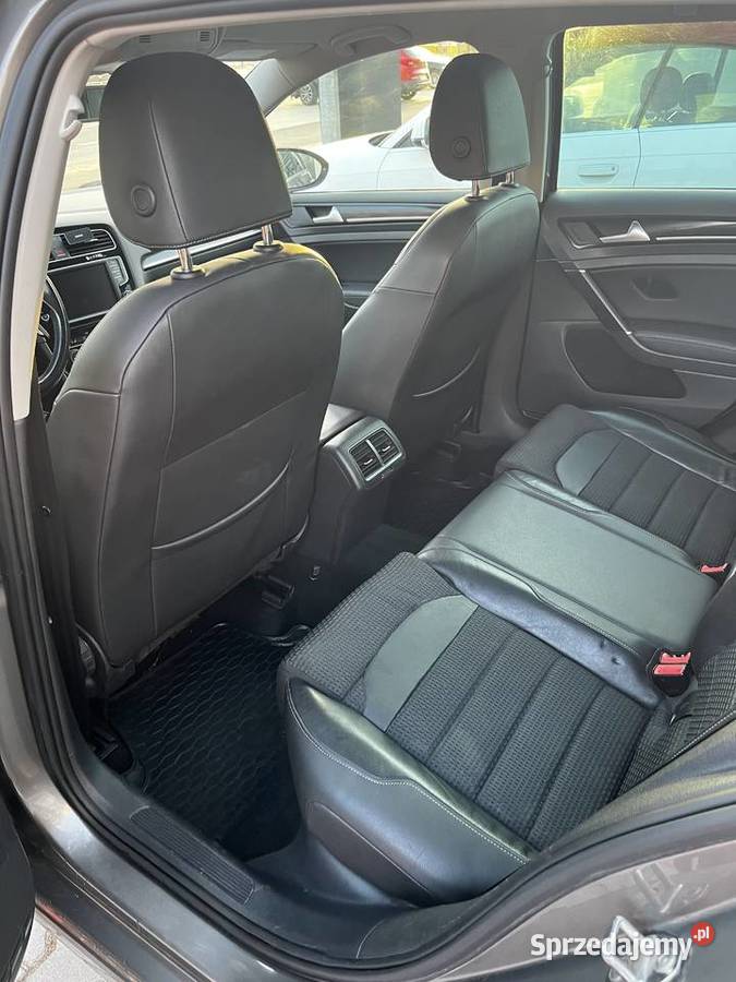 VOLKSWAGEN GOLF VII Kompaktowy samochód z 2013 r wielkopolskie Palędzie