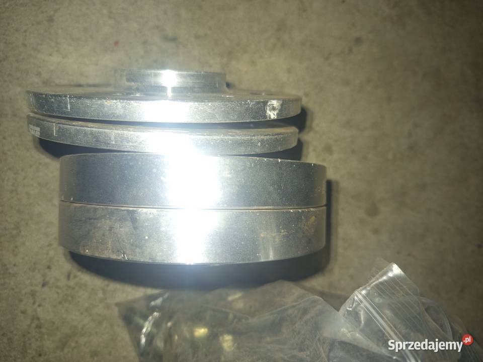 Dystanse z kołnierzem 4x98 Śruby Fiat