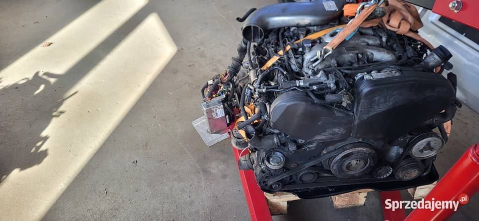 Silnik komolet Audi A8 33d Narol