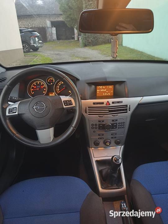 Sprzedam świeżo sprowadzony opel astra h lift Koziegłowy