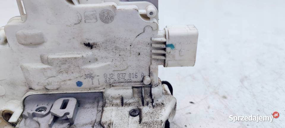 ZAMEK DRZWI PRAWY PRZÓD AUDI A4 A5 Q5 8J2837016A sprzedam