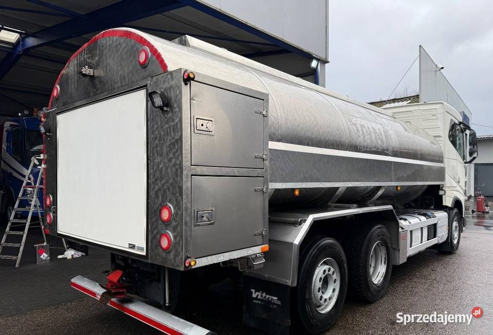 Volvo FH 16750 EUR 6 cysterna do Mleka 750KM Warszawa