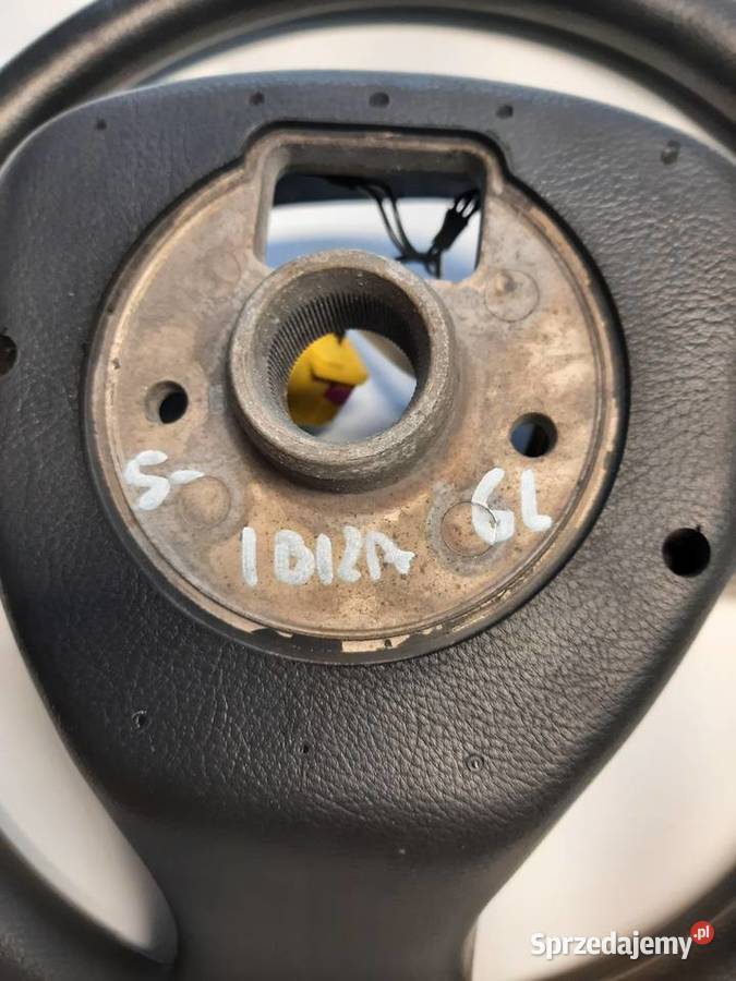 Seat Ibiza 6 L Kierownica ładna osobowe Ksawerów