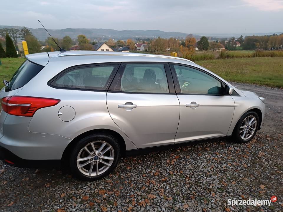 Ford Focus Lift niski przebieg światła przeciwmgielne