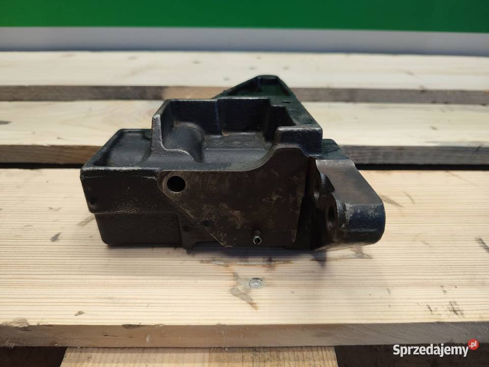 Wspornik 4286606 Massey Ferguson 7485